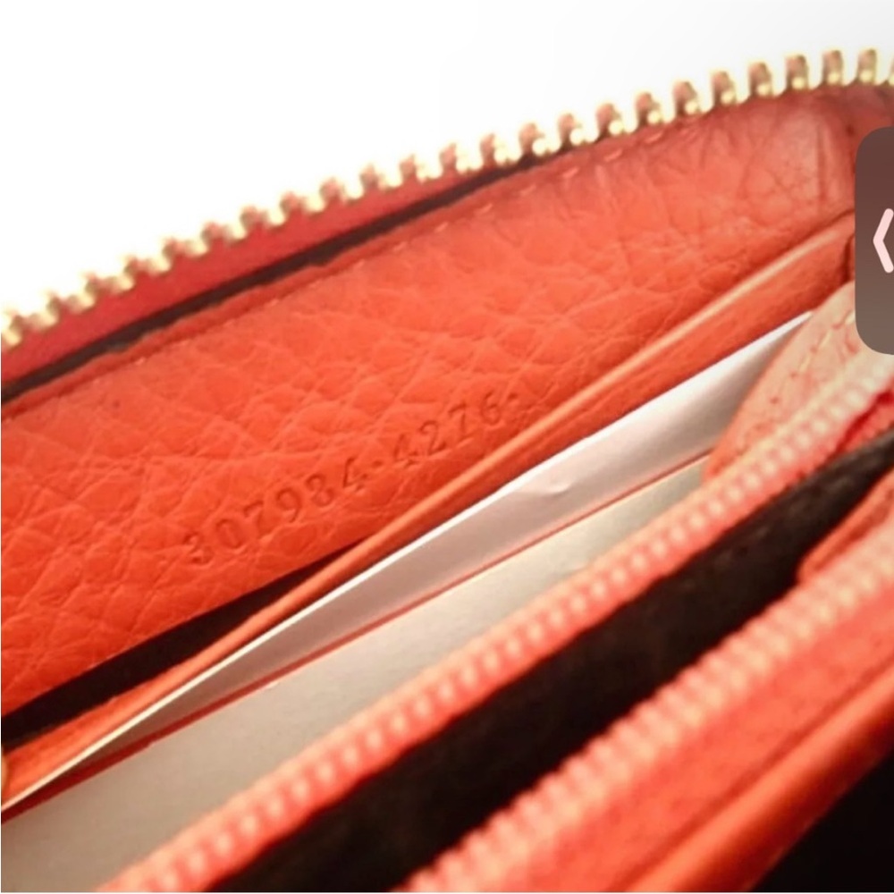 EUC Gucci Tassel pebbled Leather Red Wallet❌PLEASE LOOK AT ALL PICS❌❌ - Picture 9 of 14